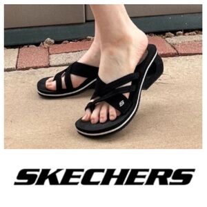 NEW!  Skechers Y2K Women's ‘Something Else’ Wedge Sandals in black (7)